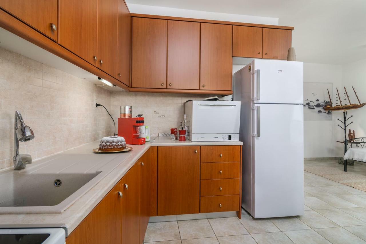 Zanart Maisonette Трипити Екстериор снимка